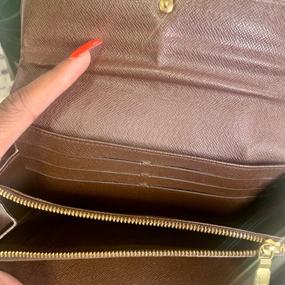 Louis Vuitton Sarah Wallet - Picture 4 of 13